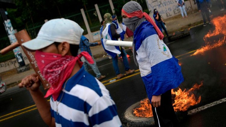 Nicaraguai egyetemi hallgatók tiltakozása Ortega rendszere ellen