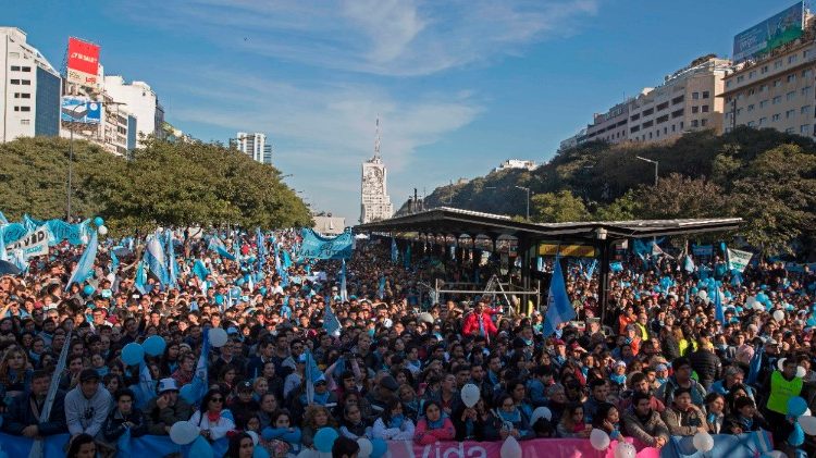 Prosvjed protiv pobačaja u Buenos Airesu (4. kolovoza 2018.)