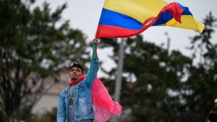 Necessário continuar os colóquios de paz na Colômbia