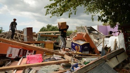 L’Église vient en aide aux victimes des séismes en Indonésie