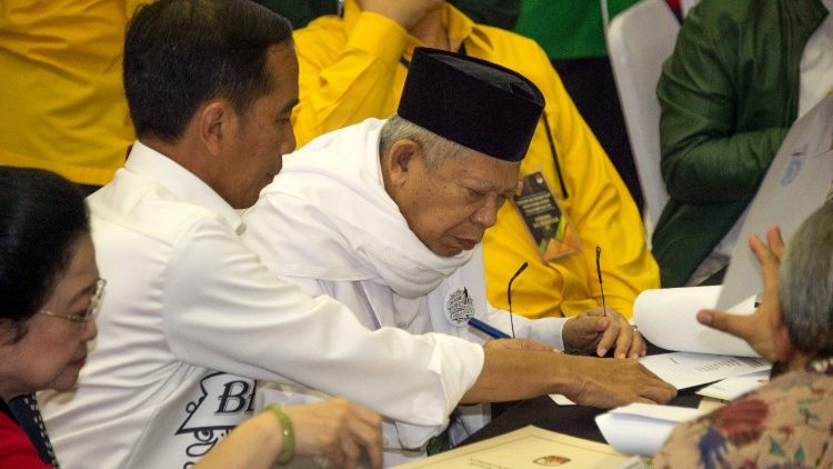 Der indonesische Präsident Joko Widodo im Ulema-Rat
