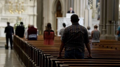 Theologe Bucher: Kein Platz für Klerikalismus in der Kirche