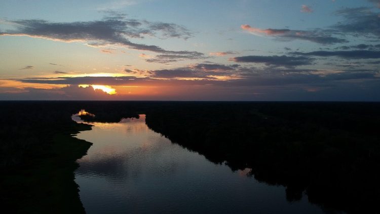 Rio Jurauá banha os estados do Acre e Amazonas, desaguando no Solimões