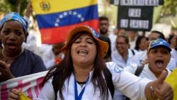 venezuela-crisis-health-protest-1534445193232.jpg