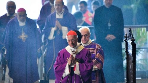 Trauerfeier in Genua: Kardinal ruft zu Solidarität auf