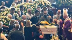 italy-accident-transport-funeral-1534592490127.jpg