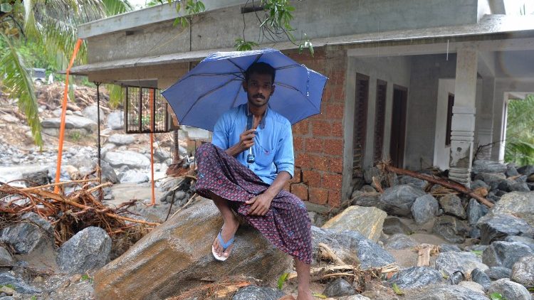 india-weather-flood-1534594291067.jpg
