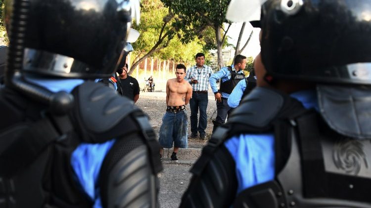 Proteste von Studenten gegen Präsident Juan Orlando Hernandez