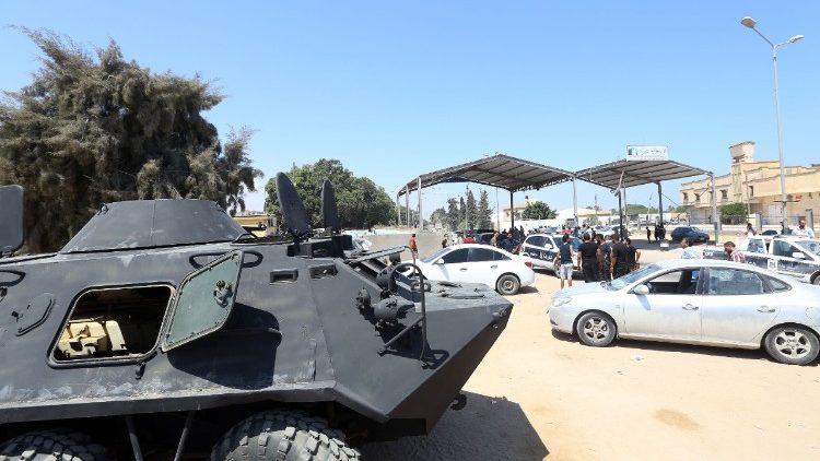 Forze di sicurezza a protezione di Tripoli