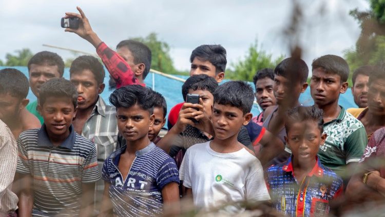Geflüchtete Rohingya an der Grenze zwischen Myanmar und Bangladesch