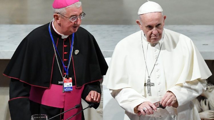 Папа Франциск с архиепископа на Дъблин