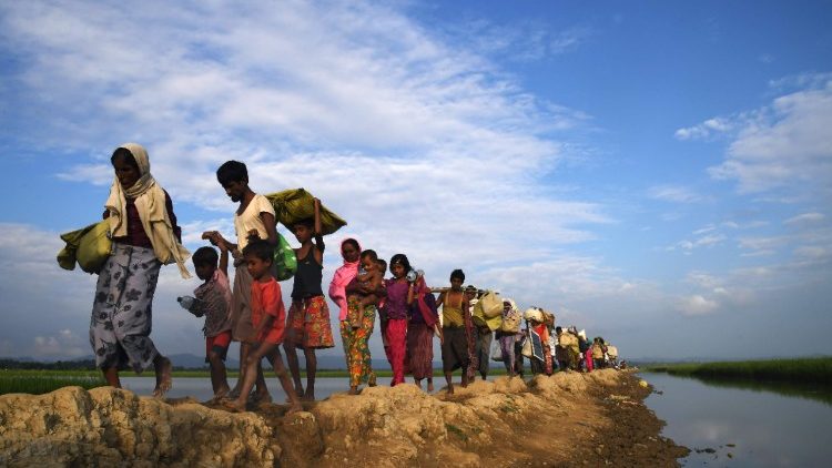 Rohingya in fuga dal Myanmar
