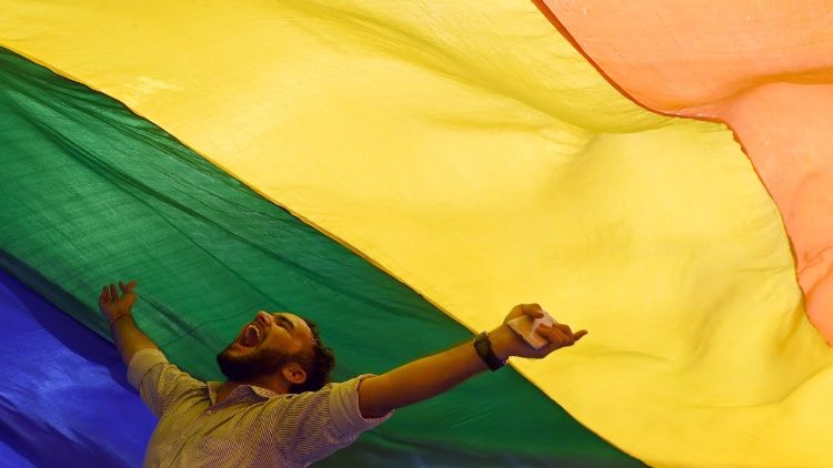 Индийское ЛГБТ-сообщество празднует решение Верховного суда