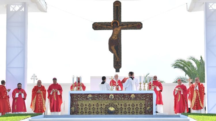Papež med sveto mašo v Palermu