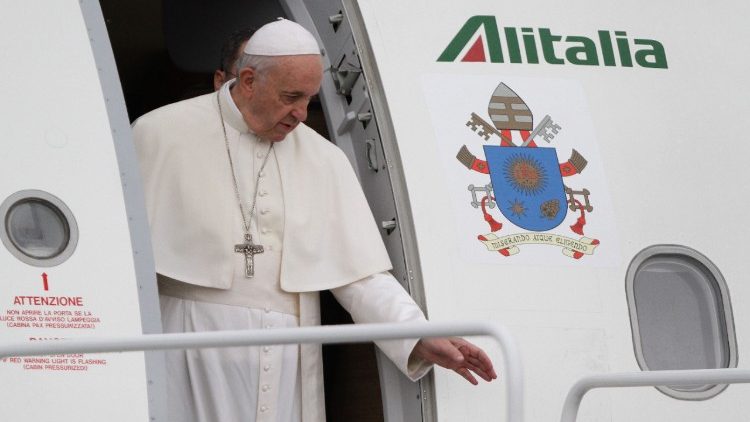 Pope Francis arrives in Lithuania
