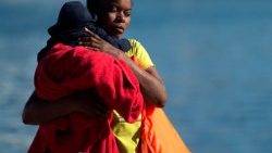 spain-eu-migrants-rescue-1537726339845.jpg