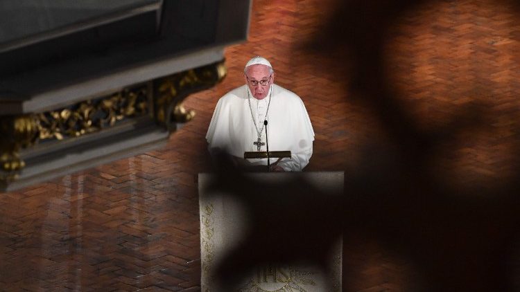 Папа падчас экуменічнай сустрэчы ў рыжскім Домскім кафедральным саборы