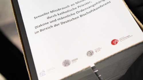 D: Bistum Essen stellt Staatsanwaltschaft Akten zur Verfügung