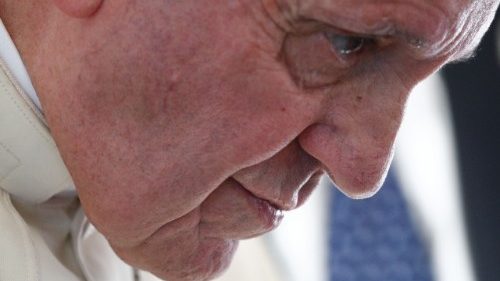 El Papa Francisco a los católicos chinos: la fe cambia la historia