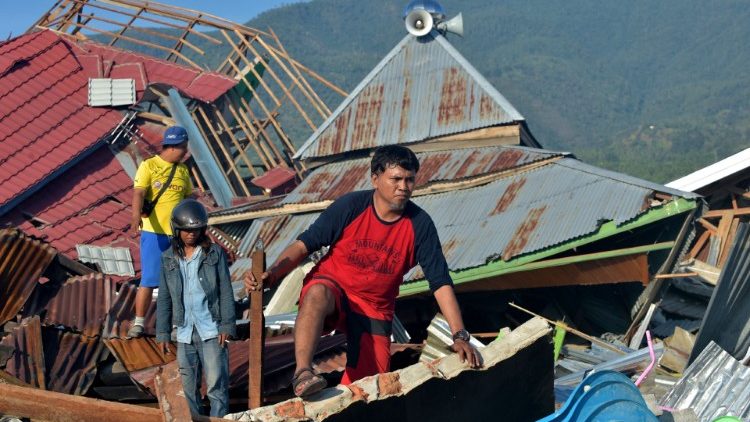 Jordbävning på ön Sulawesi