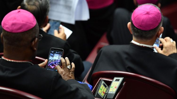 Bischöfe und ihre Handys