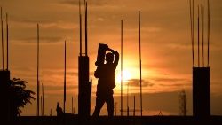 india-economy-construction-1539006976501.jpg