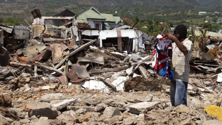 Terremoto de 5,1° atingiu a ilha caribenha, que já sofria com inundações