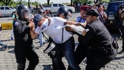 topshot-nicaragua-unrest-protest-1539537381482.jpg