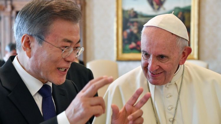 Папа Франциск с президента на Република Корея