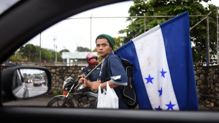 Teško stanje u Hondurasu prisililo je mnoge na iseljavanje u potrazi za boljim životnim uvjetima