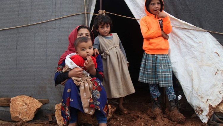 Сирийски деца в бежански лагера