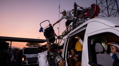 Mexiko: Helfende Hand für Migrantenkarawane