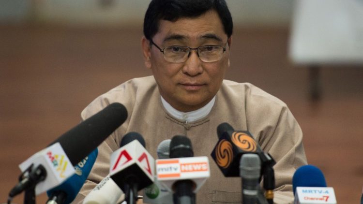 Sozialminister Win Myat Aye kündigt die Rückführung von Rohingya nach Myanmar an