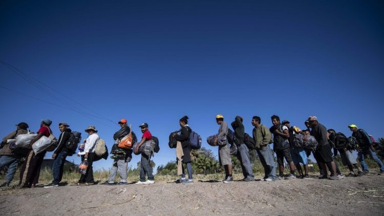 В Тихуана продължават да пристигат мигранти от Централна Америка 
