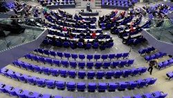 germany-eu-politics-budgets-parliament-1542796942211.jpg