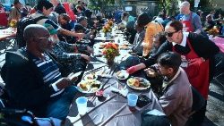 los-angeles-mission-s-traditional-thanksgivin-1542834727367.jpg