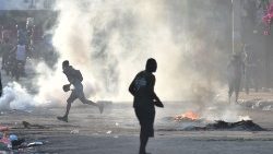 haiti-politics-protests-1543012926357.jpg