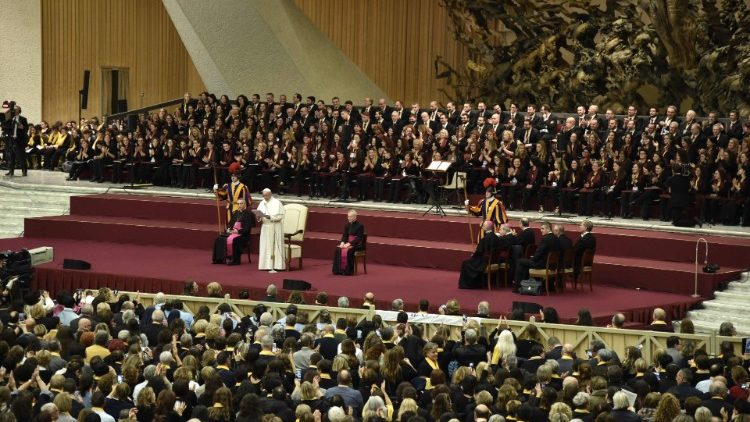 البابا فرنسيس يستقبل المشاركين في اللقاء الدولي الثالث للجوقات 24 تشرين الثاني 2018