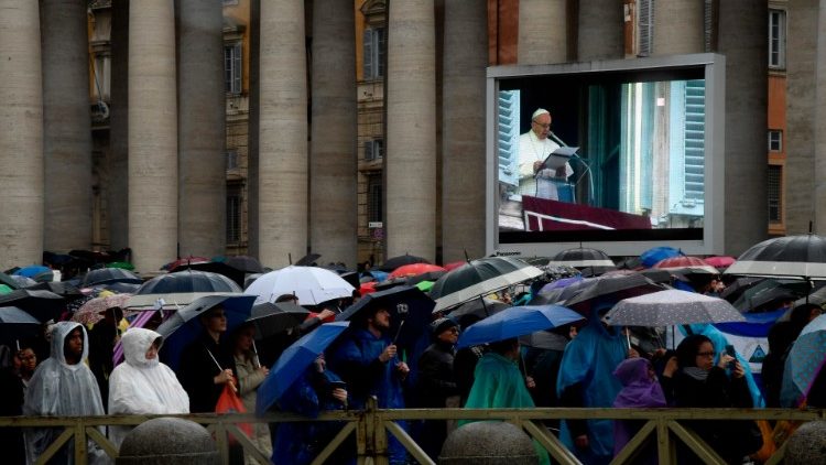 教皇フランシスコ、2018年11月25日、バチカンでの日曜正午の祈り