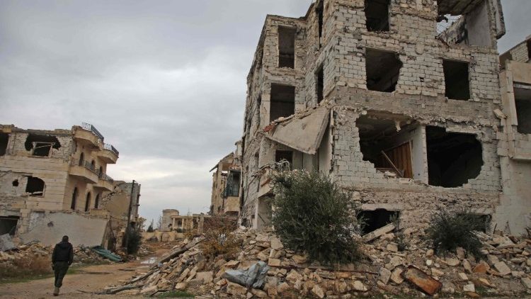 Damaged building in western Aleppo