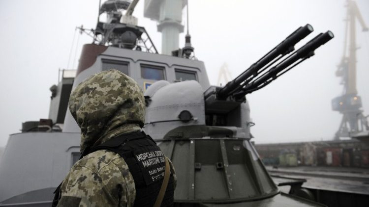 Ukrainischer Soldat auf Kriegsschiff