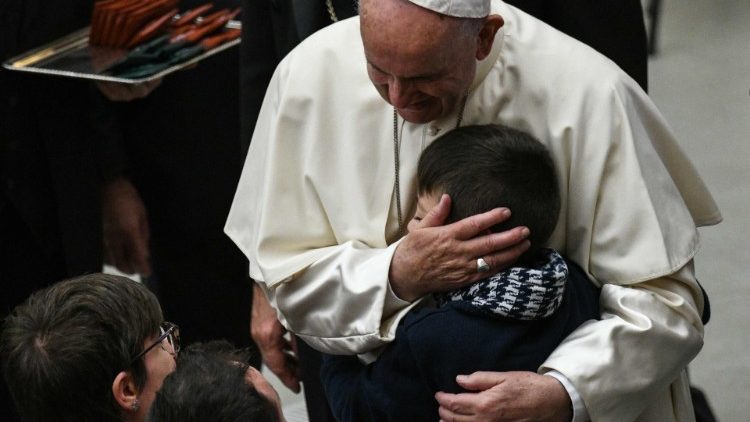 教宗接见儿童