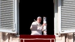 vatican-pope-angelus-1543753146074.jpg