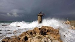 lebanon-weather-sea-1544611134113.jpg