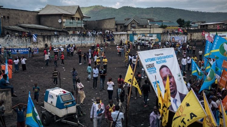 Des habitants de Goma rassemblés en vue des élections en RDC le 30 décembre 2018.