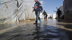 lebanon-syria-conflict-refugees-weather-1547756928308.jpg