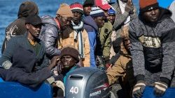 europe-migrants-italy-libya-1547941745895.jpg