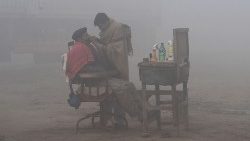 topshot-pakistan-weather-pollution-1548317366412.jpg