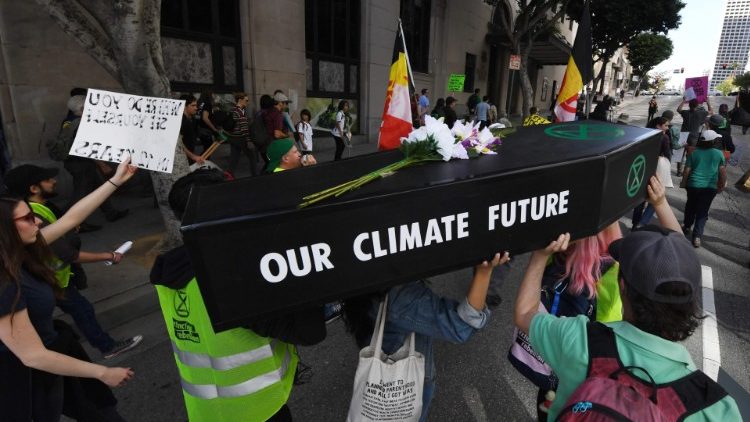 Demonstranten in Los Angeles fordern Maßnahmen gegen den Klimawandel