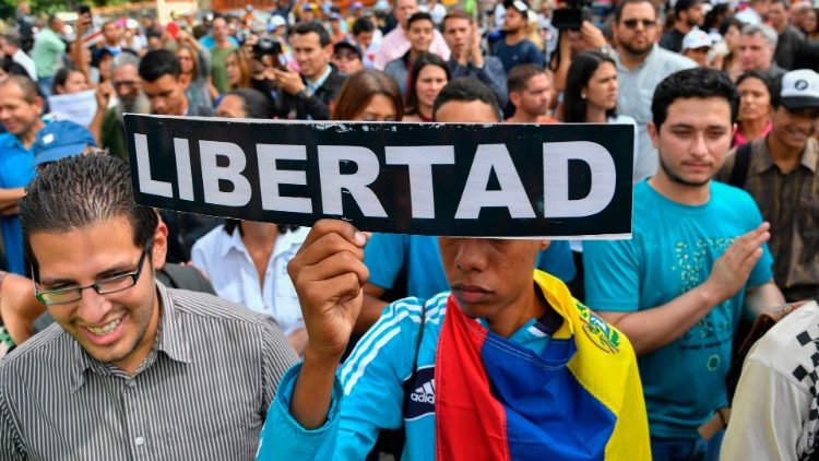 Des vénézueliens manifestent contre le président Nicolas Maduro, Caracas, le 30 janvier 2019 